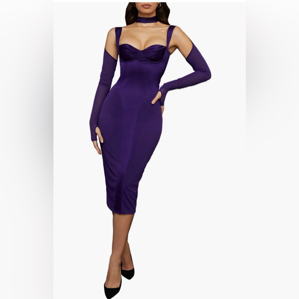 Talika Body-Con Midi Dress HOUSE OF CB
Size Small
Worn Once!